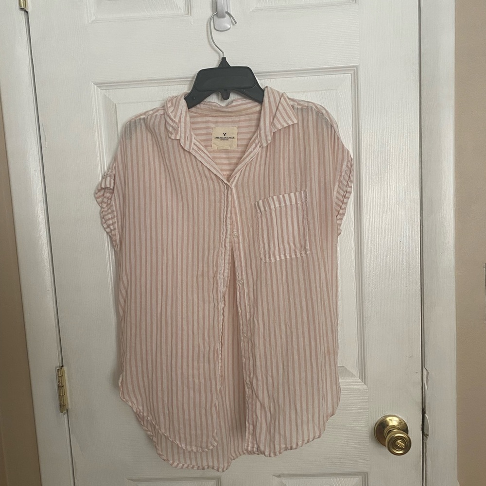 Short sleeve button down